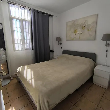 Apartment In Parque Cattleya Americas